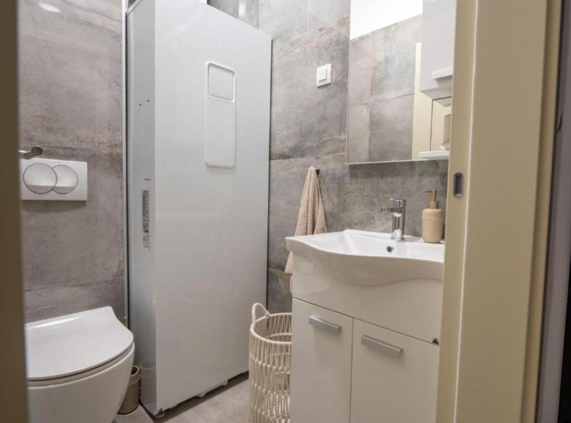 Apartment Kona - Free Parking & Self Check-In Ivanja Reka Extérieur photo